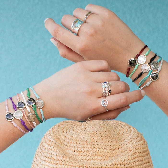 Delicate Dune Bar Ring (AMI Sand)